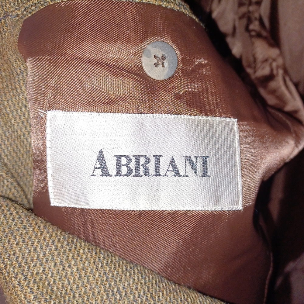 Men's Jacket - Picture 2 of 3